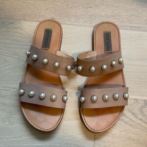 Steve Madden Pearl slides